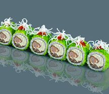 Калифорния с креветкой и грибами шиитаке