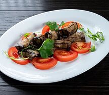 Рулетики из баклажанов с сырной начинкой