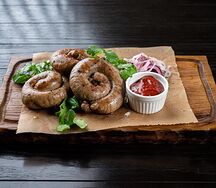 Колбаски свиные на мангале