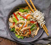 Лапша удон с курицей