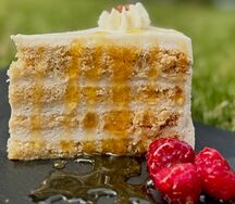 Торт Карамельный медовик