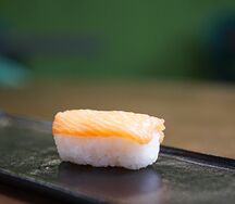 Суши Лосось