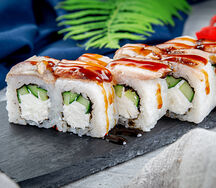 Ролл Канада с угрем