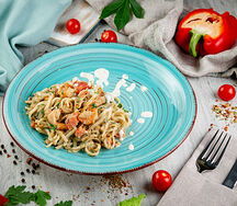 Спагетти с креветками в сливочном соусе