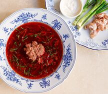 Борщ с говяжьими щечками