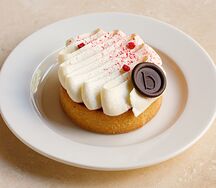 Тарталетка с малиной и белым шоколадом