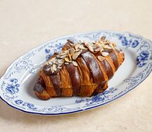 Круассан Шоколадно-миндальный