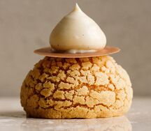 Шу с ореховым пралине