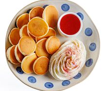 Мини-панкейки с кремом маскарпоне