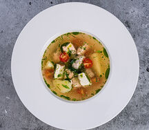 Уха с кижучем, треской и тунцом