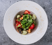 Салат с хрустящими баклажанам