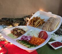 Тарелка с куриным мясом