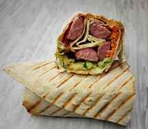 Колбаски в лаваше