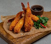 Хрустящие креветки с соусом гуанджоу