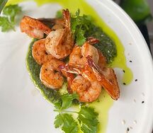Креветки жареные с соусом Песто