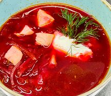 Борщ с цыпленком и сметаной