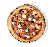 С беконом и оливками