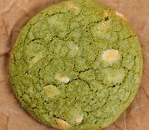 Зеленый кукис с матчей и белым шоколадом