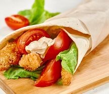 Цезарь ролл с хрустящей курочкой