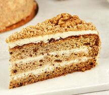 Торт Сметанный с орехами