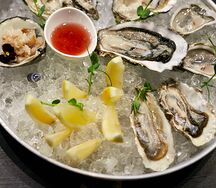 Устрица живая Императорская маленькая