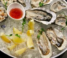 Устрица живая Императорская средняя