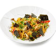 Лапша яичная с цыпленком