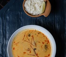 Том ям с курицей и грибами 