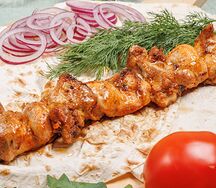 Шашлык из куриного бедра на косточке