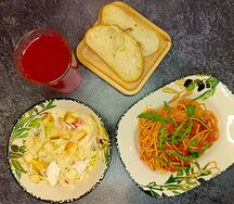Бизнес-ланч с пастой в томатном соусе