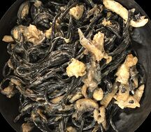Паста с курицей и грибами