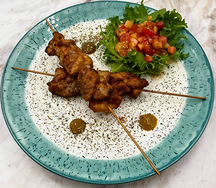Куриные шашлычки с томатной сальсой