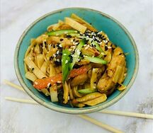 Wok с цыпленком