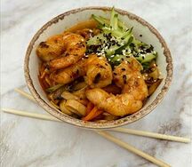 Wok с креветками