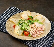 Цезарь с курицей