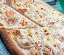 Пицца с морепродуктами