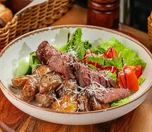 Салат с ростбифом