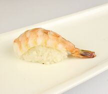 Суши с креветкой
