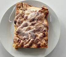 Шарлотка яблочная