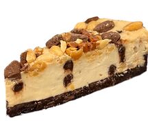 Чизкейк карамельный с арахисом