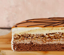 Торт сникерс