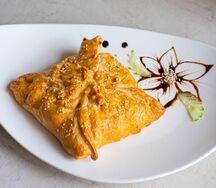 Говядина по-царски в слоёном тесте