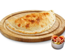 Кальцоне с ветчиной и сыром