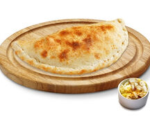 Кальцоне с курицей и сыром