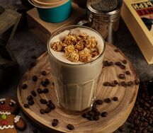 Латте Соленый попкорн M