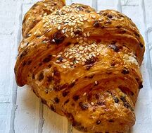 Круассан сырный с ветчиной