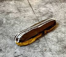 Эклер Шоколад с заварным кремом