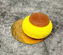 Пирожное муссовое Клубника - манго - маракуйя