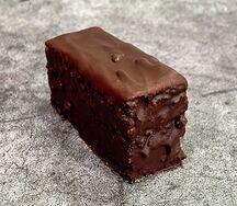 Пирожное муссовое фисташково-шоколадное