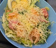 Салат Цезарь с курицей